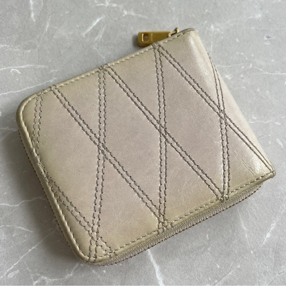 Bally Cassy Cecyle Lock Quilted Leather Zippy Compact Wallet - Picture 9 of 17